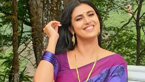 വിഷമദ്യ ദുരന്തത്തിൽ സഹായം പ്രഖ്യാപിച്ചതിനെതിരെ നടി കസ്തൂരി വിഷമദ്യ ദുരന്തത്തിൽ സഹായം പ്രഖ്യാപിച്ചതിനെതിരെ നടി കസ്തൂരി