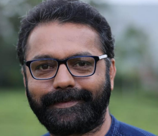 ആദ്യ മീറ്റിംഗിൽ ഇരട്ടി മധുരവുമായി കെ.യു. മനോജ്