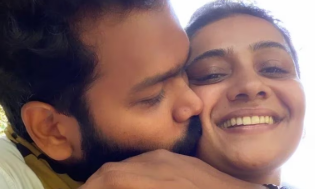 ഇത് മധുര പ്രതികാരം: മീര വാസുദേവന് സ്നേഹചുംബനവുമായി ഭർത്താവ്