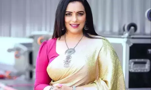 ‘‘അമ്മ’യെ സേവിക്കാൻ എനിക്ക് അവസരം ലഭിച്ചതിൽ സന്തോഷമുണ്ട്: കുറിപ്പുമായി ശ്വേത മേനോൻ ‘‘അമ്മ’യെ സേവിക്കാൻ എനിക്ക് അവസരം ലഭിച്ചതിൽ സന്തോഷമുണ്ട്: കുറിപ്പുമായി ശ്വേത മേനോൻ