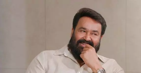 വളരെ വിലപ്പിടിച്ചതായി സൂക്ഷിക്കുന്ന ഒരു ഷർട്ടുണ്ട്; പ്രിയപ്പെട്ട ഷർട്ടിനെ കുറിച്ച് മോഹൻലാൽ