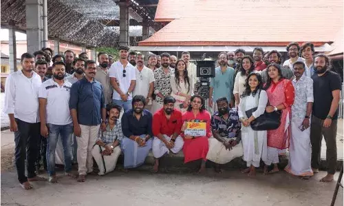 ഫ്രൈഡേ ഫിലിം ഹൗസും കെ.ആർ. ജി.ഫിലിം സ്റ്റുഡിയോയും ഒന്നിക്കുന്നു; പടക്കളത്തിനു തുടക്കമിട്ടു. ഫ്രൈഡേ ഫിലിം ഹൗസും കെ.ആർ. ജി.ഫിലിം സ്റ്റുഡിയോയും ഒന്നിക്കുന്നു; പടക്കളത്തിനു തുടക്കമിട്ടു.