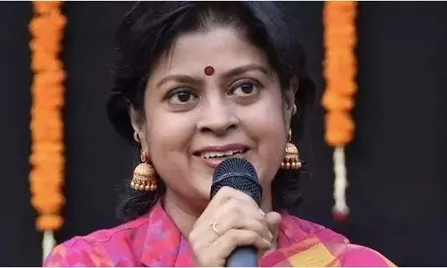 ബെംഗളുരു മെട്രോയുടെ ശബ്ദം നിലച്ചു; നടി അപര്ണ വസ്താരെ അന്തരിച്ചു ബെംഗളുരു മെട്രോയുടെ ശബ്ദം നിലച്ചു; നടി അപര്ണ വസ്താരെ അന്തരിച്ചു