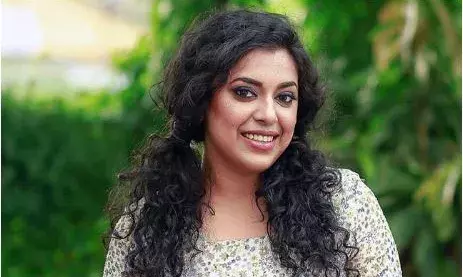 എനിക്കു തന്ന ലിസ്റ്റിൽ രമേശ് സാറിന്റെ പേരില്ലായിരുന്നു, ആസിഫിനെ വിളിച്ചത് ഇഷ്ടംകൊണ്ട്: ജുവൽ മേരി എനിക്കു തന്ന ലിസ്റ്റിൽ രമേശ് സാറിന്റെ പേരില്ലായിരുന്നു, ആസിഫിനെ വിളിച്ചത് ഇഷ്ടംകൊണ്ട്: ജുവൽ മേരി