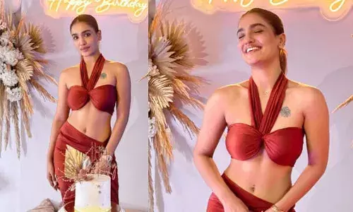 തുണിയുടെ നീളം കുറച്ചാൽ അവസരം കിട്ടുമെങ്കിൽ ഞാൻ ഹോളിവുഡിൽ എത്തുമായിരുന്നല്ലോ: സാനിയ ഇയ്യപ്പൻ തുണിയുടെ നീളം കുറച്ചാൽ അവസരം കിട്ടുമെങ്കിൽ ഞാൻ ഹോളിവുഡിൽ എത്തുമായിരുന്നല്ലോ: സാനിയ ഇയ്യപ്പൻ