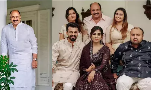 മുത്തച്ഛനായി നടൻ സിദ്ദീഖ്; സാപ്പിയുടെ വേർപാടിന്റെ നോവകറ്റാൻ ഒരു കുഞ്ഞതിഥി മുത്തച്ഛനായി നടൻ സിദ്ദീഖ്; സാപ്പിയുടെ വേർപാടിന്റെ നോവകറ്റാൻ ഒരു കുഞ്ഞതിഥി