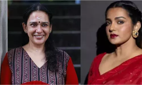 പാർവതി തിരുവോത്തിന്റെ കാലഘട്ടത്തിൽ ജീവിച്ചിരിക്കുന്നത് അഭിമാനമെന്ന് മാലാ പാർവതി പാർവതി തിരുവോത്തിന്റെ കാലഘട്ടത്തിൽ ജീവിച്ചിരിക്കുന്നത് അഭിമാനമെന്ന് മാലാ പാർവതി