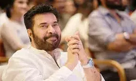 ഒടുവില് ഹേമ കമ്മിറ്റി റിപ്പോര്ട്ടില് പ്രതികരിച്ച് മമ്മൂട്ടി; സിനിമയില് ശക്തികേന്ദ്രങ്ങളില്ല ഒടുവില് ഹേമ കമ്മിറ്റി റിപ്പോര്ട്ടില് പ്രതികരിച്ച് മമ്മൂട്ടി; സിനിമയില് ശക്തികേന്ദ്രങ്ങളില്ല