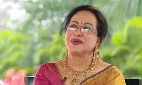 ഒരാൾ കെട്ടിപ്പിടിച്ച് ഉമ്മ വച്ചാൽ തെളിവിനായി സെൽഫി എടുക്കാനാകുമോ: ഷീല ഒരാൾ കെട്ടിപ്പിടിച്ച് ഉമ്മ വച്ചാൽ തെളിവിനായി സെൽഫി എടുക്കാനാകുമോ: ഷീല