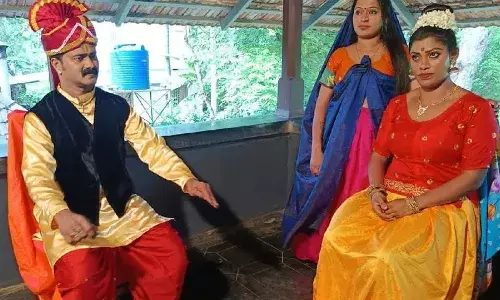കുമാരനാശാന്റെ വാസവദത്ത പ്രമേയമാക്കി ചലചിത്ര ആവിഷ്ക്കാരം രണ്ടാം ഷെഡ്യൂള് തൃശൂരില് ഒരുങ്ങുന്നു... കുമാരനാശാന്റെ വാസവദത്ത പ്രമേയമാക്കി ചലചിത്ര ആവിഷ്ക്കാരം രണ്ടാം ഷെഡ്യൂള് തൃശൂരില് ഒരുങ്ങുന്നു...