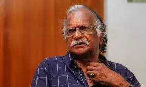 മോഹന്ലാലും മമ്മൂട്ടിയും എന്നെ ഒതുക്കി, സിനിമയില് നിന്നും വിലക്കാനും ശ്രമിച്ചു: ശ്രീകുമാരന് തമ്പി മോഹന്ലാലും മമ്മൂട്ടിയും എന്നെ ഒതുക്കി, സിനിമയില് നിന്നും വിലക്കാനും ശ്രമിച്ചു: ശ്രീകുമാരന് തമ്പി