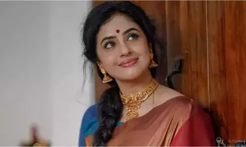 മുകേഷിനെതിരായ ആരോപണത്തിന്റെ ഉദ്ദേശ്യം സംശയാസ്പദം: മേതിൽ ദേവിക മുകേഷിനെതിരായ ആരോപണത്തിന്റെ ഉദ്ദേശ്യം സംശയാസ്പദം: മേതിൽ ദേവിക