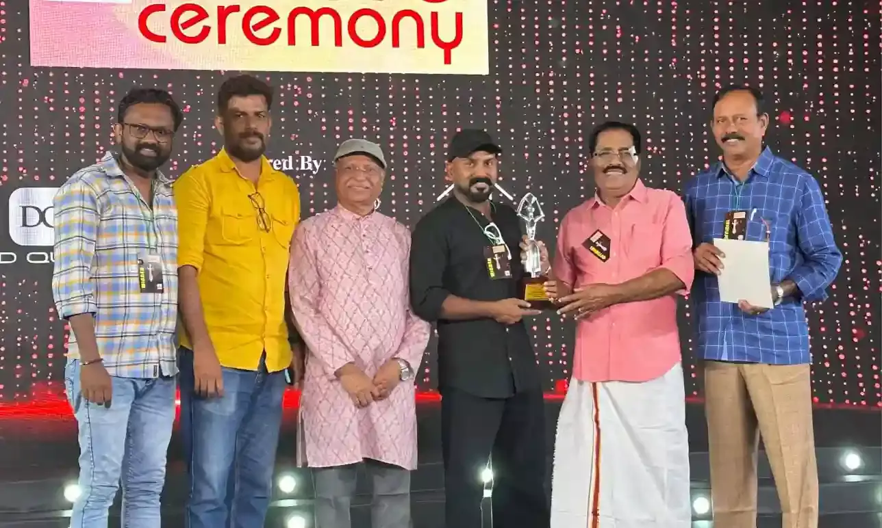 കേരള ഫിലിം ക്രിട്ടിക്സ് അവാർഡ് നിറവിൽ ചെക്കൻ.