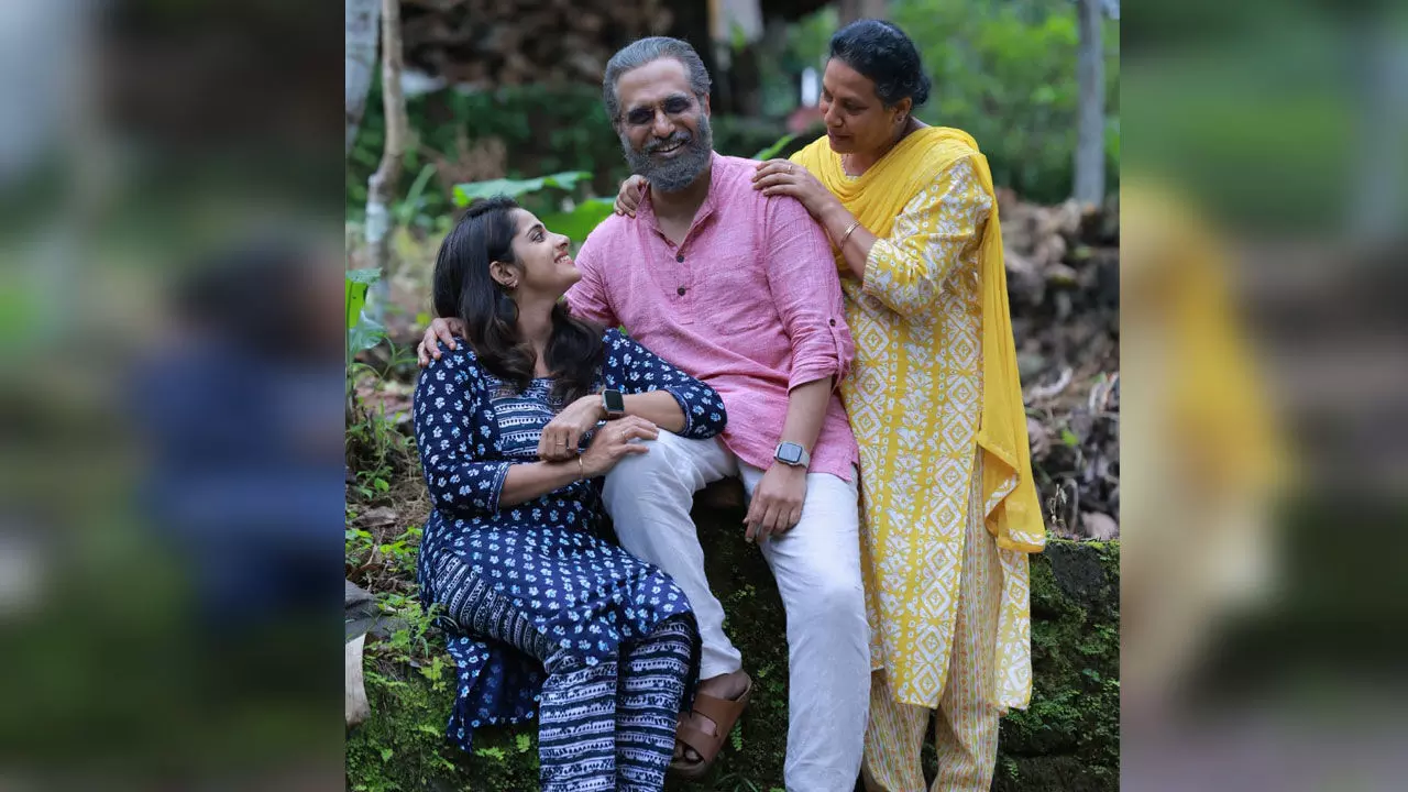 മാറുന്ന സാമൂഹിക വ്യവസ്ഥിതി, നീറുന്ന വാർദ്ധക്യ മനസ്സുകൾ; വെട്ടം ഓണത്തിന് മാറുന്ന സാമൂഹിക വ്യവസ്ഥിതി, നീറുന്ന വാർദ്ധക്യ മനസ്സുകൾ; വെട്ടം ഓണത്തിന്