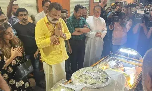 എൻ്റെ സ്വന്തം പൊന്നമ്മച്ചേച്ചിക്ക് കണ്ണീരിൽ കുതിർന്ന ആദരാഞ്ജലികൾ;സുരേഷ് ​ഗോപി