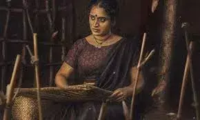 എന്നെ നായികയാക്കാൻ ടൊവിനോ സമ്മതിച്ചോ എന്നാണ് ആദ്യം ചോദിച്ചത്: സുരഭി ലക്ഷ്മി എന്നെ നായികയാക്കാൻ ടൊവിനോ സമ്മതിച്ചോ എന്നാണ് ആദ്യം ചോദിച്ചത്: സുരഭി ലക്ഷ്മി