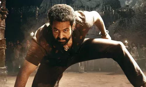 3 ദിവസം കൊണ്ട് 304 കോടി; ബോക്സ് ഓഫീസിൽ ബ്ലോക്കബ്സ്റ്ററായി ജൂനിയർ എൻടിആറിന്റെ ദേവര 3 ദിവസം കൊണ്ട് 304 കോടി; ബോക്സ് ഓഫീസിൽ ബ്ലോക്കബ്സ്റ്ററായി ജൂനിയർ എൻടിആറിന്റെ ദേവര
