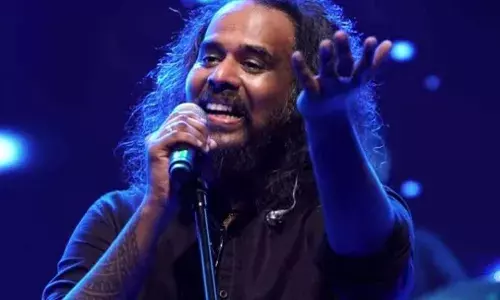 പാട്ടുകൾ കൊല്ലപ്പെടുന്നു എന്നത് നിങ്ങളുടെ തോന്നൽ: ഹരീഷ് ശിവരാമകൃഷ്ണൻ പാട്ടുകൾ കൊല്ലപ്പെടുന്നു എന്നത് നിങ്ങളുടെ തോന്നൽ: ഹരീഷ് ശിവരാമകൃഷ്ണൻ