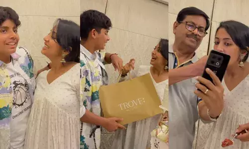 ദയവു ചെയ്ത ഓർമ്മിപ്പിക്കല്ലേ  പൊന്നേ ...നവ്യയ്ക്ക് പിറന്നാൾ സർപ്രൈസ് ഒരുക്കി ആരാധകർ ദയവു ചെയ്ത ഓർമ്മിപ്പിക്കല്ലേ  പൊന്നേ ...നവ്യയ്ക്ക് പിറന്നാൾ സർപ്രൈസ് ഒരുക്കി ആരാധകർ