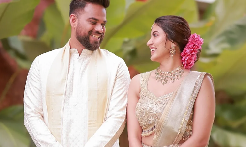 നിന്നിൽ ഞാൻ എന്നെ കണ്ടെത്തിയിരിക്കുന്നു; റോഷന്റെ കൈപിടിച്ചു അഞ്ചു കുര്യൻ