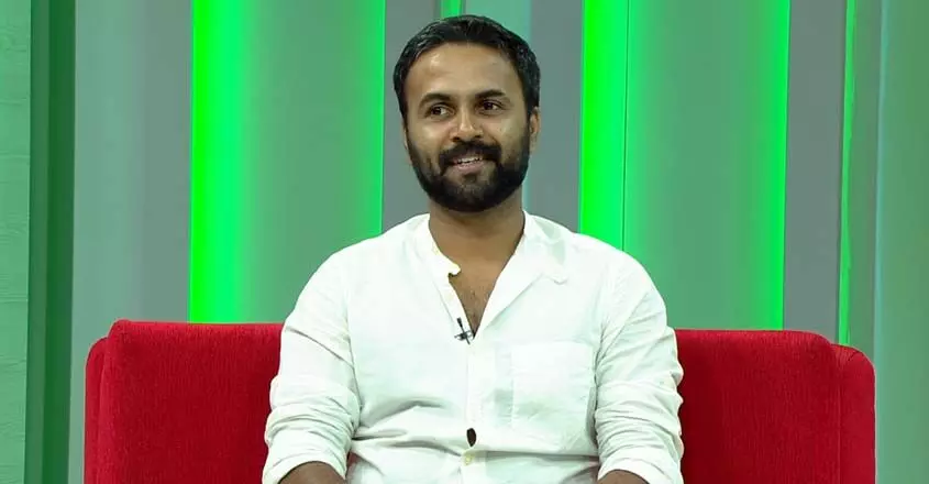 എന്റെ ന്യൂഡ് സീൻ സംവിധായകൻ ലീക്ക് ചെയ്തതാണോ എന്ന് സംശയിച്ചു: സഞ്ജു ശിവറാം എന്റെ ന്യൂഡ് സീൻ സംവിധായകൻ ലീക്ക് ചെയ്തതാണോ എന്ന് സംശയിച്ചു: സഞ്ജു ശിവറാം