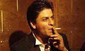 പിറന്നാൾ ദിനത്തിൽ 30 വർഷം നീണ്ട പുകവലി ഉപേക്ഷിച്ചു ഷാരൂഖ് ഖാൻ