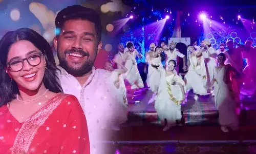 കളർഫുൾ പാട്ടുമായി ഹലോ മമ്മി; ട്രെൻഡിങ്ങായി കളർഫുൾ പാട്ടുമായി ഹലോ മമ്മി; ട്രെൻഡിങ്ങായി