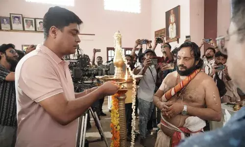 സ്പൈർ പ്രൊഡഷൻസിന്റെ ബാനറിൽ ഒരുങ്ങുന്ന മേനേ പ്യാർ കിയാ; പൂജ