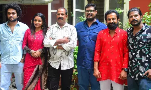 സിനിമ താരങ്ങൾ ഒരുങ്ങുന്നു. സിനിമ താരങ്ങൾ ഒരുങ്ങുന്നു.