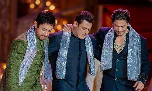 ബോളിവുഡ് ഖാന്മാർ ഒന്നിക്കുന്ന ചിത്രം ഉടൻ : വെളിപ്പെടുത്തി അമീർ ഖാൻ ബോളിവുഡ് ഖാന്മാർ ഒന്നിക്കുന്ന ചിത്രം ഉടൻ : വെളിപ്പെടുത്തി അമീർ ഖാൻ