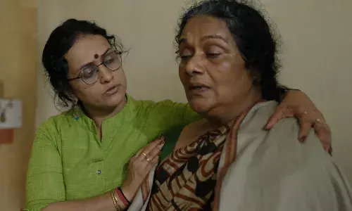 ലേക് വ്യൂ.പ്രേക്ഷക ശ്രദ്ധ നേടുന്നു. ലേക് വ്യൂ.പ്രേക്ഷക ശ്രദ്ധ നേടുന്നു.