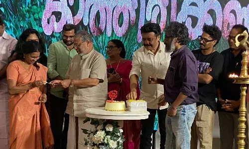 മെലഡിയുടെ മാന്ത്രിക സ്പർശമുള്ള സംഗീത സംവിധായകൻ ശ്രീ മോഹൻ സിത്താരയുടെ വരും കാത്തിരിക്കണം  എന്ന മ്യൂസിക് വീഡിയോ  പുറത്തിറങ്ങി. മെലഡിയുടെ മാന്ത്രിക സ്പർശമുള്ള സംഗീത സംവിധായകൻ ശ്രീ മോഹൻ സിത്താരയുടെ വരും കാത്തിരിക്കണം  എന്ന മ്യൂസിക് വീഡിയോ  പുറത്തിറങ്ങി.