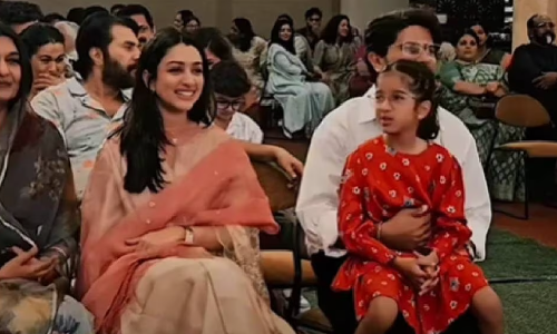 ക്യൂട്ട് ലുക്ക് കൊണ്ട് ശ്രദ്ധ നേടി  കുഞ്ഞു മറിയം