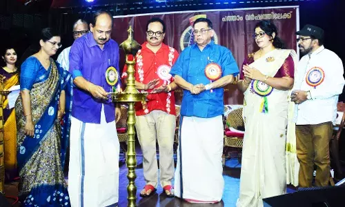 പദേർ പഞ്ചലിയുടെ 70മത് ആഘോഷങ്ങൾക്ക് തുടക്കമായി പദേർ പഞ്ചലിയുടെ 70മത് ആഘോഷങ്ങൾക്ക് തുടക്കമായി