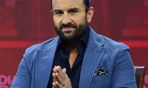 നടൻ സൈഫ് അലി ഖാൻ സേഫായി വീട്ടിലേക്ക്