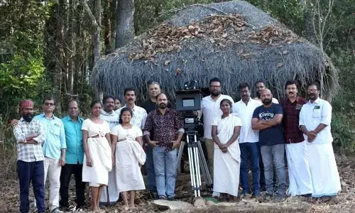 ഗോത്രകലാകാരന്മാർ ഒപ്പം അഭിനയിക്കുന്ന ഏനുകൂടി വയനാട്ടിൽ ആരംഭിച്ചു. ഗോത്രകലാകാരന്മാർ ഒപ്പം അഭിനയിക്കുന്ന ഏനുകൂടി വയനാട്ടിൽ ആരംഭിച്ചു.