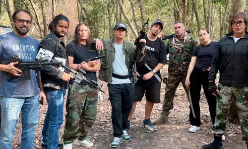 ഔട്ട്റേജ്, ദി ഗ്രേറ്റ് എസ്ക്കേപ്പ് എന്നിവയ്ക്ക് ശേഷം സന്ദീപിന്റെ ഇംഗ്ലീഷ് ചിത്രം ബ്ലഡ് ഹണ്ട് പൂർത്തിയായി. ഔട്ട്റേജ്, ദി ഗ്രേറ്റ് എസ്ക്കേപ്പ് എന്നിവയ്ക്ക് ശേഷം സന്ദീപിന്റെ ഇംഗ്ലീഷ് ചിത്രം ബ്ലഡ് ഹണ്ട് പൂർത്തിയായി.