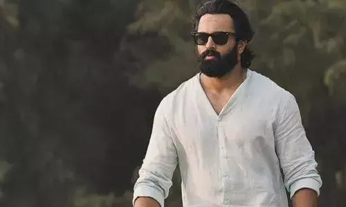 ആര് സിനിമ ചെയ്യണമെന്ന് എവിടെയും പറഞ്ഞിട്ടില്ല;  എന്റെ പണം കൊണ്ട് എന്റെ ഇഷ്ടത്തിന് സിനിമ ചെയ്യും : ഉണ്ണി മുകുന്ദൻ ആര് സിനിമ ചെയ്യണമെന്ന് എവിടെയും പറഞ്ഞിട്ടില്ല;  എന്റെ പണം കൊണ്ട് എന്റെ ഇഷ്ടത്തിന് സിനിമ ചെയ്യും : ഉണ്ണി മുകുന്ദൻ