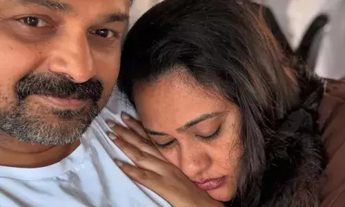 ലവ് ആൻഡ് സല്യൂട്ട് ഫ്രം യുവർ ഓഫീസർ :  പ്രിയക്കായി കുറിപ്പ് പങ്കുവെച്ച് ചാക്കോച്ചൻ ലവ് ആൻഡ് സല്യൂട്ട് ഫ്രം യുവർ ഓഫീസർ :  പ്രിയക്കായി കുറിപ്പ് പങ്കുവെച്ച് ചാക്കോച്ചൻ