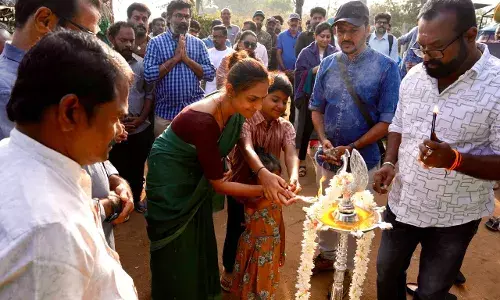 കണ്ണൂർ ഇരിട്ടിയിൽ നടന്ന യഥാർഥ സംഭവം അടിസ്ഥാനമാക്കി ഒരുങ്ങുന്ന ക്രൈം ത്രില്ലർ മൂവിക്ക് കൂർഗിൽ തുടക്കം കണ്ണൂർ ഇരിട്ടിയിൽ നടന്ന യഥാർഥ സംഭവം അടിസ്ഥാനമാക്കി ഒരുങ്ങുന്ന ക്രൈം ത്രില്ലർ മൂവിക്ക് കൂർഗിൽ തുടക്കം
