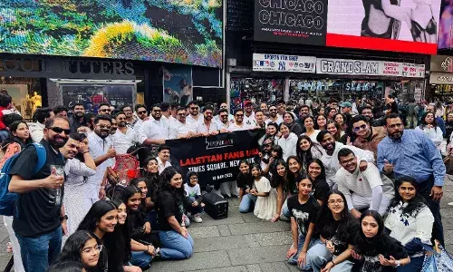 ന്യൂയോർക്കിലും എമ്പുരാന്റെ ലോഞ്ചിങ് ആഘോഷമാക്കി ആരാധകർ ന്യൂയോർക്കിലും എമ്പുരാന്റെ ലോഞ്ചിങ് ആഘോഷമാക്കി ആരാധകർ