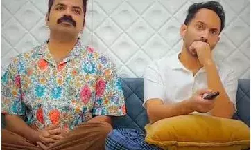 കുറച്ചധികം നർമവും ആശയക്കുഴപ്പവുമായി സംശയം എത്തുന്നു കുറച്ചധികം നർമവും ആശയക്കുഴപ്പവുമായി സംശയം എത്തുന്നു