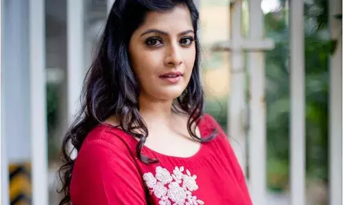 കുട്ടിക്കാലത്തുണ്ടായ ലൈംഗികാതിക്രമം വെളിപ്പെടുത്തി നടി വരലക്ഷ്മി കുട്ടിക്കാലത്തുണ്ടായ ലൈംഗികാതിക്രമം വെളിപ്പെടുത്തി നടി വരലക്ഷ്മി