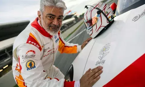 യാദൃശ്ചികമായി സിനിമയിലെത്തി. പിന്നീട് സിനിമയിൽ തുടർന്നത് കടം തീർക്കാൻ യാദൃശ്ചികമായി സിനിമയിലെത്തി. പിന്നീട് സിനിമയിൽ തുടർന്നത് കടം തീർക്കാൻ