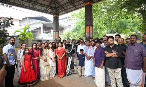 മാർത്താണ്ഡൻ ചിത്രം  ഓട്ടംതുള്ളൽ ചിത്രീകരണം ആരംഭിച്ചു മാർത്താണ്ഡൻ ചിത്രം  ഓട്ടംതുള്ളൽ ചിത്രീകരണം ആരംഭിച്ചു