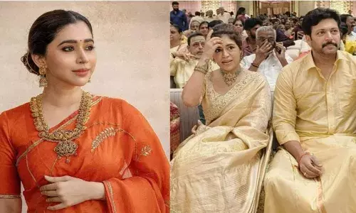വിവാഹ മോചനത്തിന് ശേഷം രവി മോഹൻ ആദ്യമായി കെന്നിഷ ഫ്രാൻസിസിനൊപ്പം പൊതുവേദിയിൽ വിവാഹ മോചനത്തിന് ശേഷം രവി മോഹൻ ആദ്യമായി കെന്നിഷ ഫ്രാൻസിസിനൊപ്പം പൊതുവേദിയിൽ