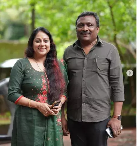 ചിപ്പി എന്തുകൊണ്ട് സിനിമയിൽ അഭിനയിക്കുന്നില്ല: സംശയങ്ങൾക്ക് മറുപടി നൽകി ഭർത്താവ് രഞ്ജിത് ചിപ്പി എന്തുകൊണ്ട് സിനിമയിൽ അഭിനയിക്കുന്നില്ല: സംശയങ്ങൾക്ക് മറുപടി നൽകി ഭർത്താവ് രഞ്ജിത്