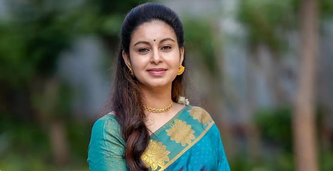 സിനിമയിലേക്ക് വന്നത് ആ കാര്യം ബോധ്യപ്പെടുത്താൻ: പണി സിനിമയിലെ നായിക അഭിനയ തുറന്ന് പറയുന്നു. സിനിമയിലേക്ക് വന്നത് ആ കാര്യം ബോധ്യപ്പെടുത്താൻ: പണി സിനിമയിലെ നായിക അഭിനയ തുറന്ന് പറയുന്നു.