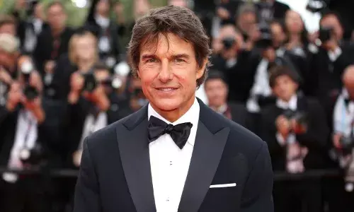 കാൻ  വേദിയിൽ  വികാരഭരിതനായി ടോം ക്രൂസ് കാൻ  വേദിയിൽ  വികാരഭരിതനായി ടോം ക്രൂസ്