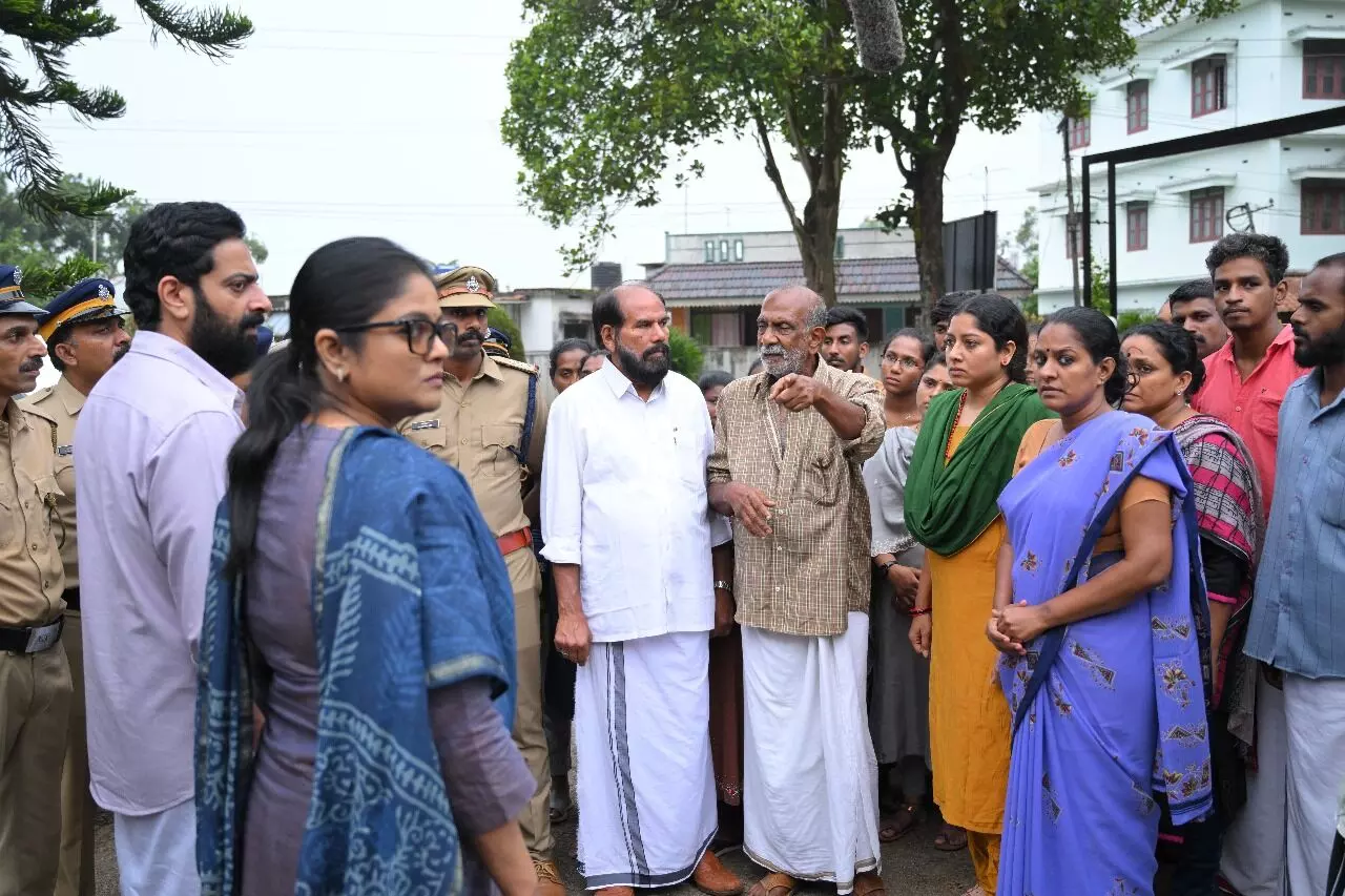 വന്യമൃഗാക്രമണ പശ്ചാത്തലത്തിൽ ഒരുങ്ങുന്ന ലർക്ക് ചിത്രീകരണം പൂർത്തിയായി വന്യമൃഗാക്രമണ പശ്ചാത്തലത്തിൽ ഒരുങ്ങുന്ന ലർക്ക് ചിത്രീകരണം പൂർത്തിയായി